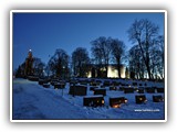 Joulupäivän ilta Halikon hautausmaalla. 