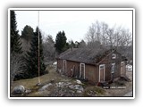 Päivän kuva 9.4.2018<br />Lasse Laasosen kuva: Halikon Kihisten kansakoulun alakoulun ns. huussirakennus.<br /> Parhaassa käytössä 1950-60-luvulla! Rakennus edelleen olemassa.