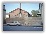 Samasta paikasta kuin edellinen kuva, nyt rakennus purettu. Vasemmalla Leinonkulma. 1983.