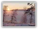Auringonlasku Angelniemen kirkolla.